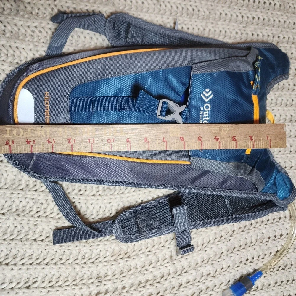 NWOT 2L Water Outdoor Prod Bladder Bag Hydration Backpack Hiking Camping Cycling